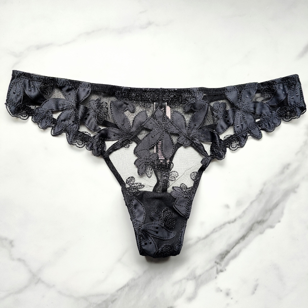 NWT VICTORIA'S SECRET VERY SEXY ZIGGY GLAM MESH FLORAL EMBROIDERED THONG PANTY X